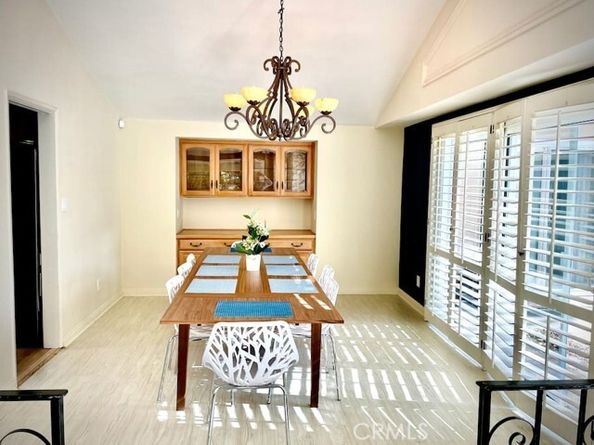 20142 Santa Rita Street, Woodland Hills (los Angeles) CA 91364