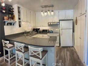 6815 Remmet Avenue 216, Canoga Park (los Angeles) CA 91303