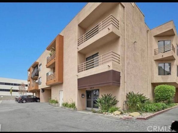 6815 Remmet Avenue 216, Canoga Park (los Angeles) CA 91303