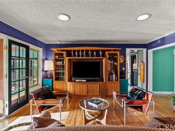 9548 Cedros Avenue, Panorama City (los Angeles) CA 91402