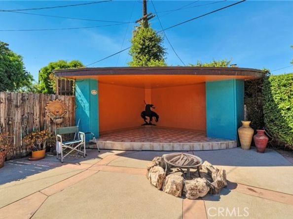 17349 Hartland Street, Van Nuys (los Angeles) CA 91406