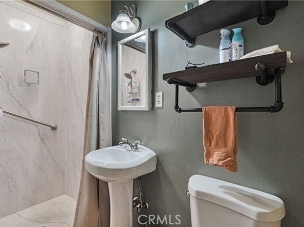17349 Hartland Street, Van Nuys (los Angeles) CA 91406