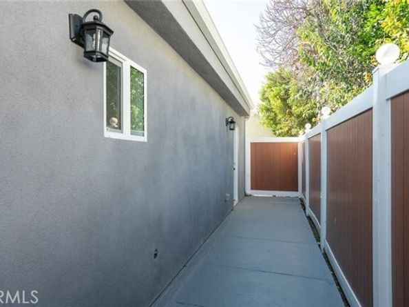 5919 Cantaloupe Avenue, Los Angeles CA 91401