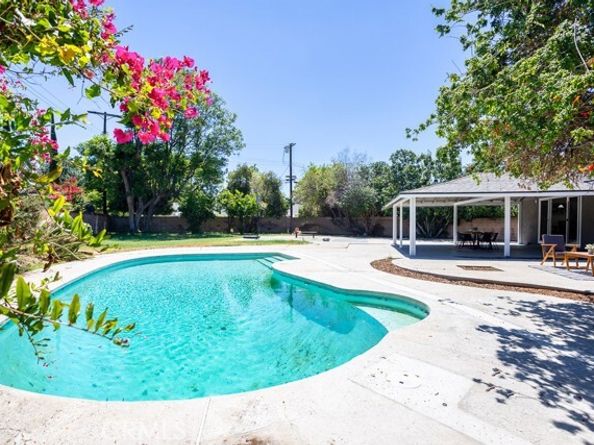 7746 Nevada Avenue, Canoga Park (los Angeles) CA 91304