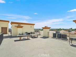 6938 Laurel Canyon Blvd 304, North Hollywood (los Angeles) CA 91605