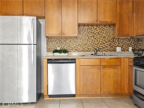 6938 Laurel Canyon Blvd 304, North Hollywood (los Angeles) CA 91605