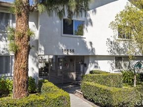 18555 Collins Street C18, Tarzana (los Angeles) CA 91356