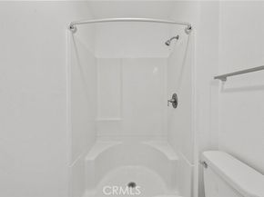 18555 Collins Street C18, Tarzana (los Angeles) CA 91356