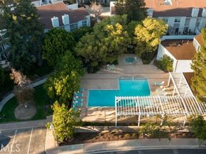 18200 Andrea Circle 6, Northridge (los Angeles) CA 91325