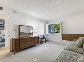 18200 Andrea Circle 6, Northridge (los Angeles) CA 91325