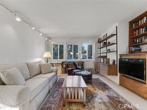 18200 Andrea Circle 6, Northridge (los Angeles) CA 91325