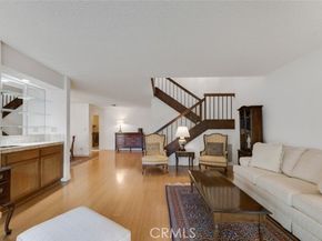 18200 Andrea Circle 6, Northridge (los Angeles) CA 91325