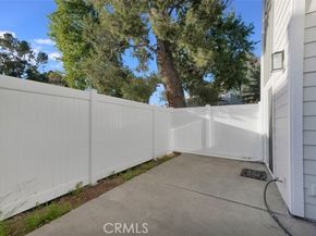 18200 Andrea Circle 6, Northridge (los Angeles) CA 91325