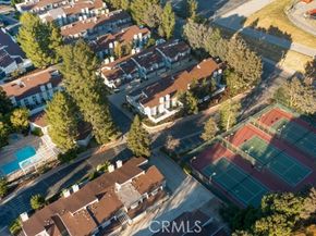 18200 Andrea Circle 6, Northridge (los Angeles) CA 91325