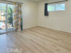 5921 Fallbrook Avenue, Woodland Hills (los Angeles) CA 91367