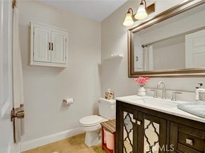 7159 Castle Peak, West Hills (los Angeles) CA 91307