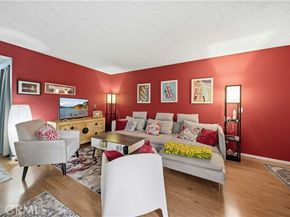 18316 Hatteras Street 26, Tarzana (los Angeles) CA 91356