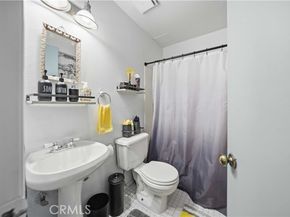 18316 Hatteras Street 26, Tarzana (los Angeles) CA 91356