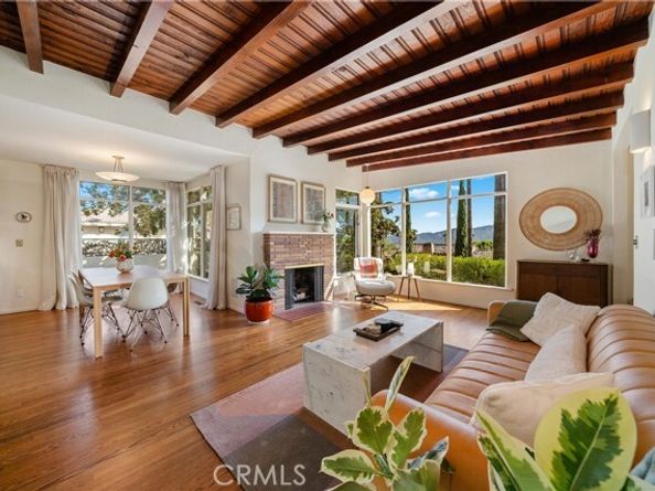 1011 W Mountain, Glendale CA 91202