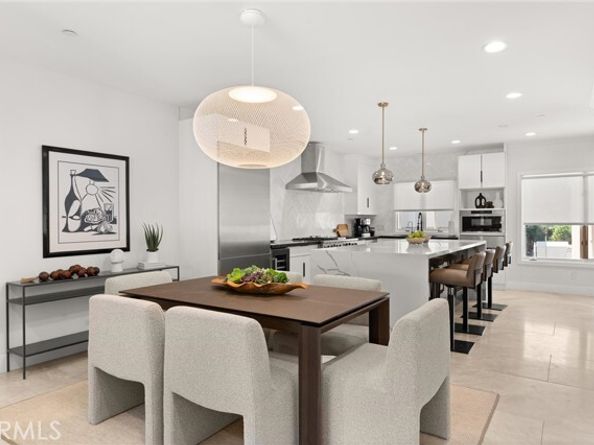 302 Carnation Avenue, Corona Del Mar (newport Beach) CA 92625