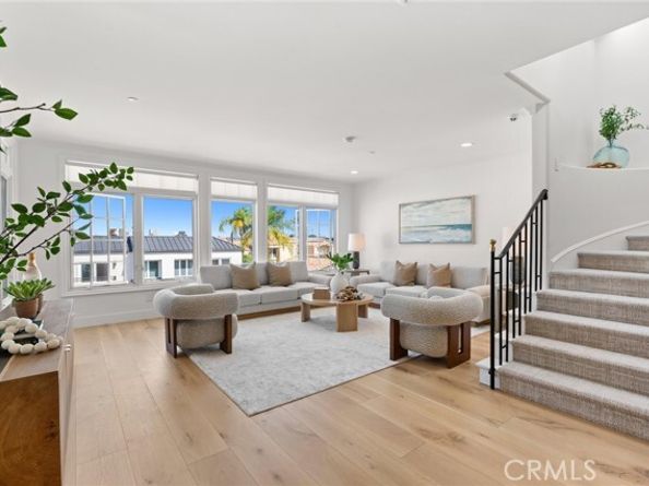 302 Carnation Avenue, Corona Del Mar (newport Beach) CA 92625