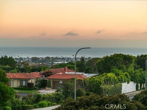 19 Harbor Pointe, Corona Del Mar (newport Beach) CA 92625