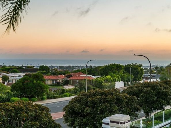 19 Harbor Pointe, Corona Del Mar (newport Beach) CA 92625
