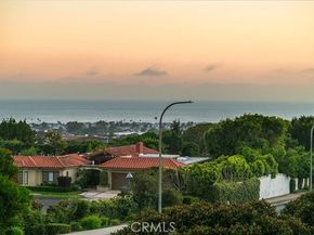 19 Harbor Pointe, Corona Del Mar (newport Beach) CA 92625
