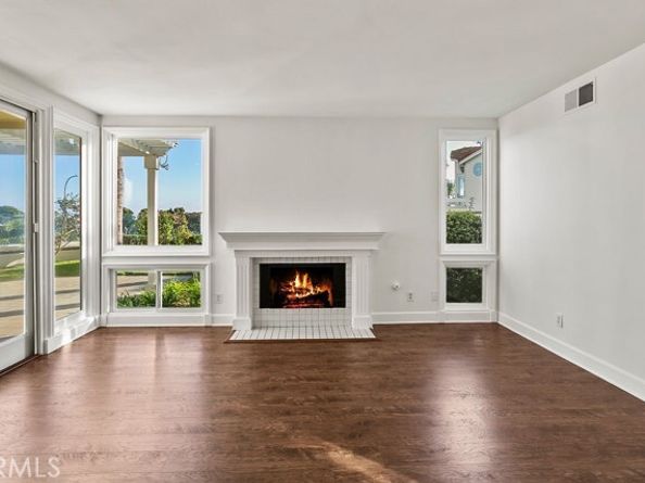 19 Harbor Pointe, Corona Del Mar (newport Beach) CA 92625