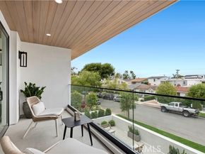 516 Larkspur Avenue, Corona Del Mar (newport Beach) CA 92625
