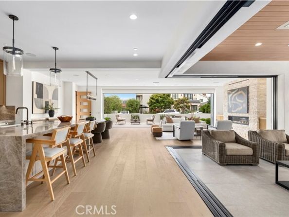 516 Larkspur Avenue, Corona Del Mar (newport Beach) CA 92625