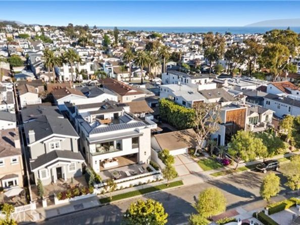 516 Larkspur Avenue, Corona Del Mar (newport Beach) CA 92625