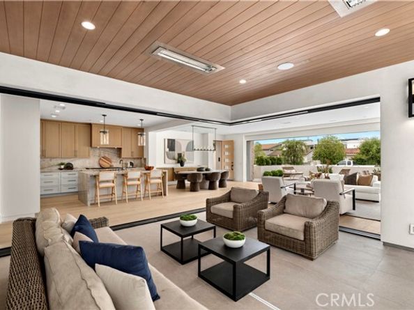 516 Larkspur Avenue, Corona Del Mar (newport Beach) CA 92625