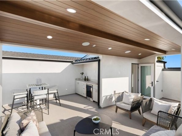 516 Larkspur Avenue, Corona Del Mar (newport Beach) CA 92625