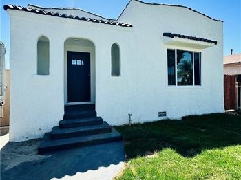 1242 E 87th Place