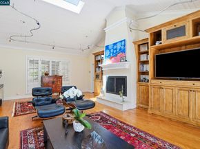 45 N Merrill Circle, Moraga CA 94556