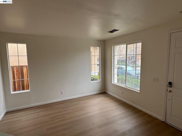 1265 Alder Creek Cir, San Leandro CA 94577