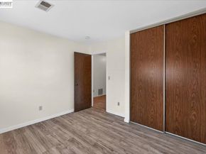 8373 Locust Pl, Dublin CA 94568
