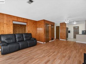8373 Locust Pl, Dublin CA 94568