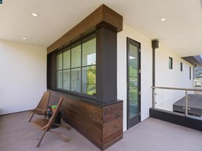 11 Bigleaf Road, Orinda CA 94563
