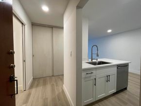 965 Shorepoint Ct #200, Alameda CA 94501