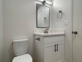 965 Shorepoint Ct #200, Alameda CA 94501