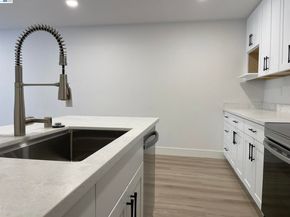965 Shorepoint Ct #200, Alameda CA 94501