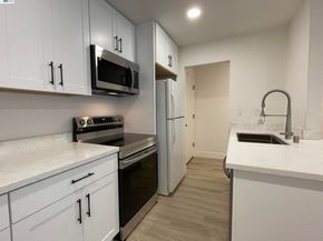 965 Shorepoint Ct #200, Alameda CA 94501