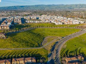 263 Llano De Los Robles Ave 1, San Jose CA 95136