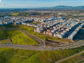 263 Llano De Los Robles Ave 1, San Jose CA 95136