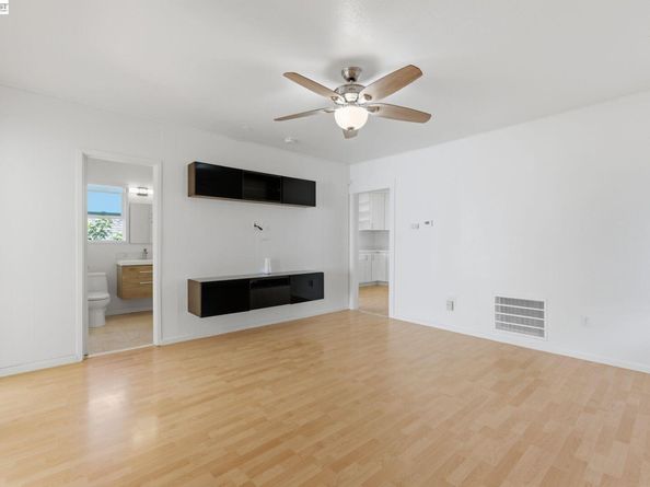 1839 Commerce Way, Oakland CA 94606