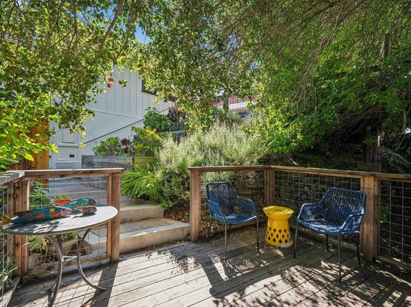 3320 Burdeck Dr., Oakland CA 94602