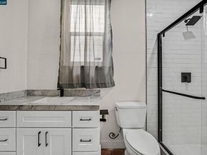 1923 West St, Oakland CA 94612