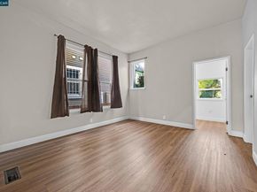 1923 West St, Oakland CA 94612